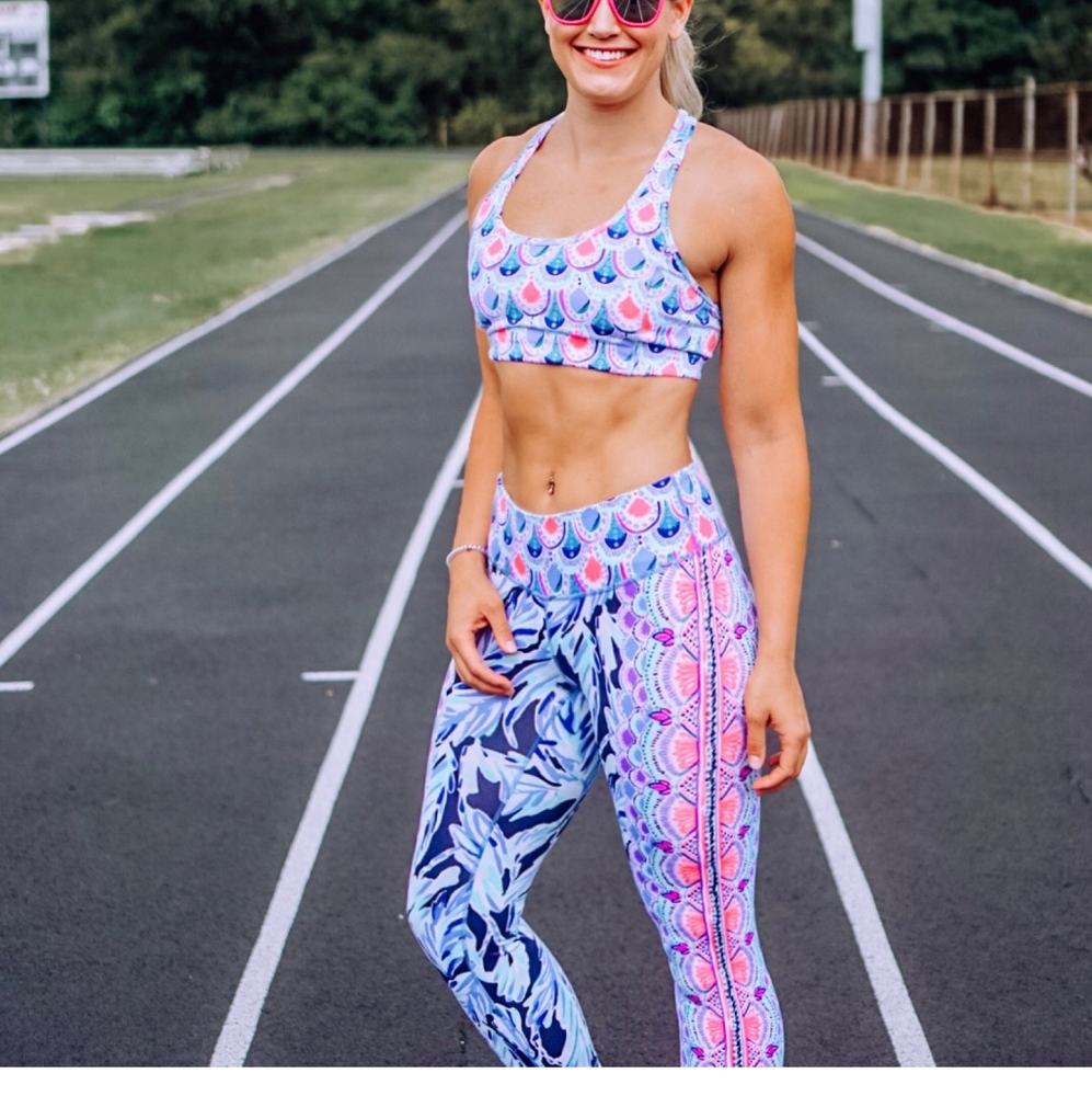 UPF 50+ LUXLETIC 21" WEEKENDER CROP LEGGING